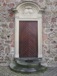 Portal an der Westseite der St.-Marien-Kirche (Bild von 2014)